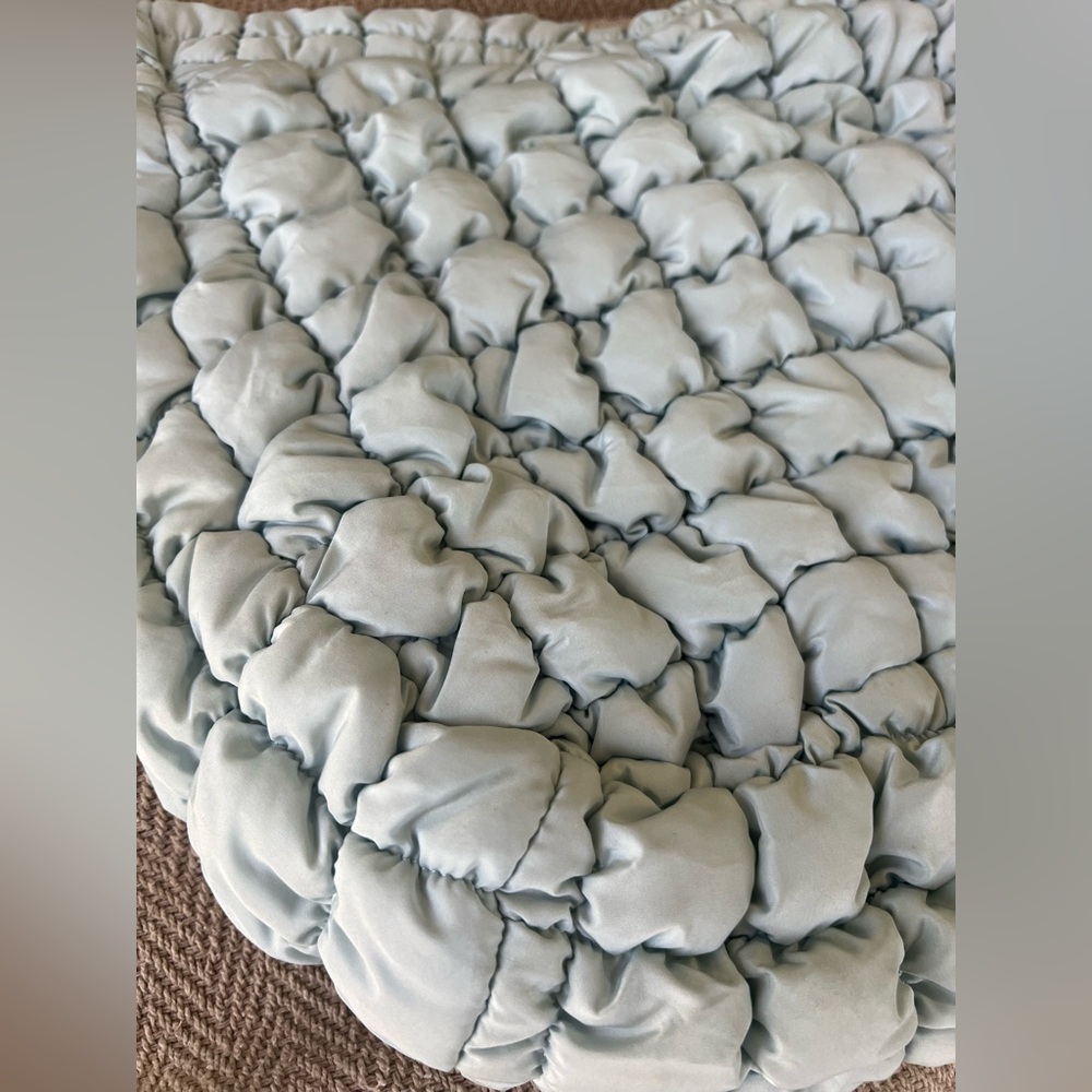 Forever 21 bubble plush purse color baby blue - Picture 3 of 8